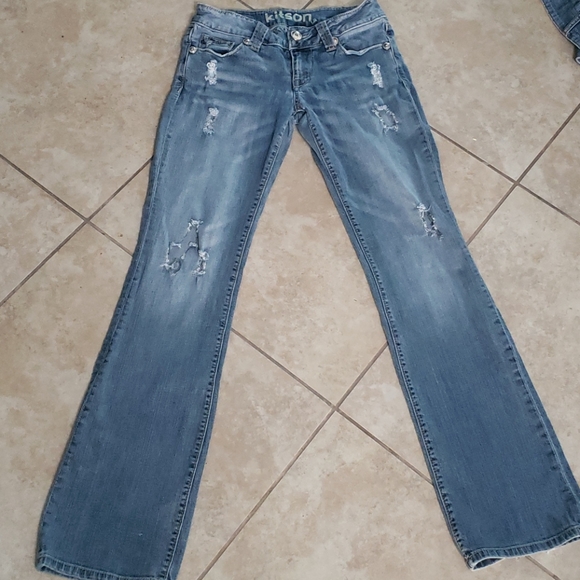 Kitson LA Jeans, Low Rise slim boot cut, 26 waist - Picture 2 of 6